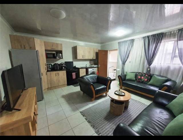 3 BEDROOM TOWNHOUSE FOR SALE IN KENLEAF